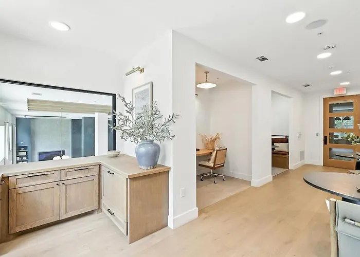43 Upscale 2b Retreat, Downtown Fw Near Stockyards *